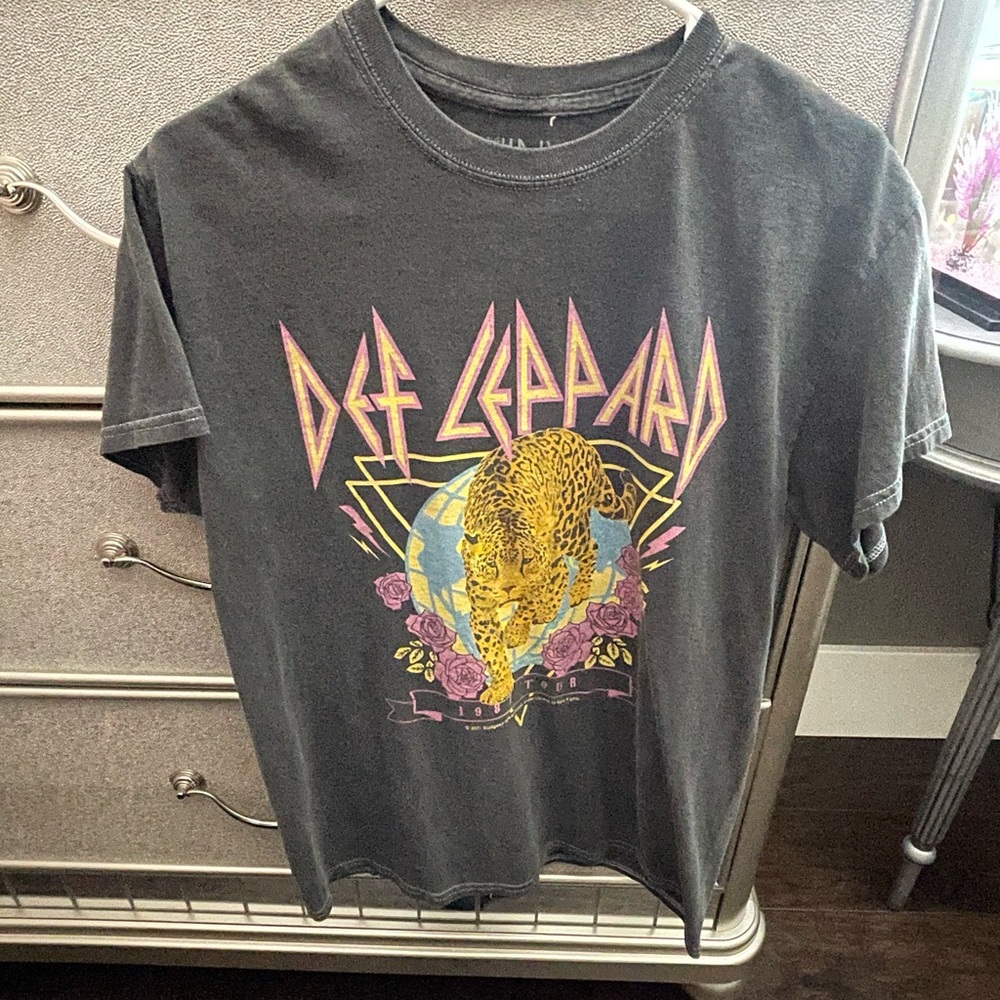 Def Leppard Graphic Tee